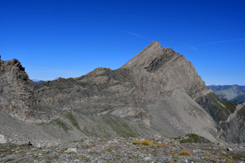La crête de la Taillante vue du lac d'Asti