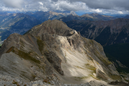 Le Petit Puy vu du Pic de Peyre Eyraute