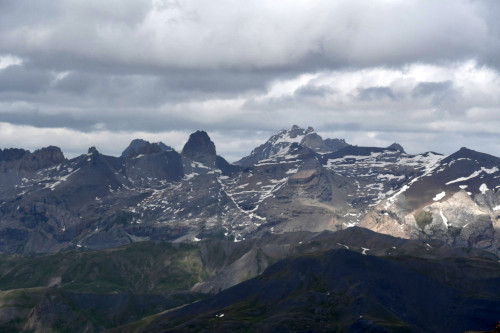 Le pic des Houerts vu de la barre de la Pisse