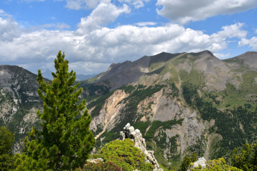 La pointe de Rasis vue de la crête des Eysselières