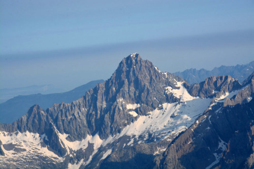 Aiguille du Plat de la Selle vue d'Ailefroide orientale